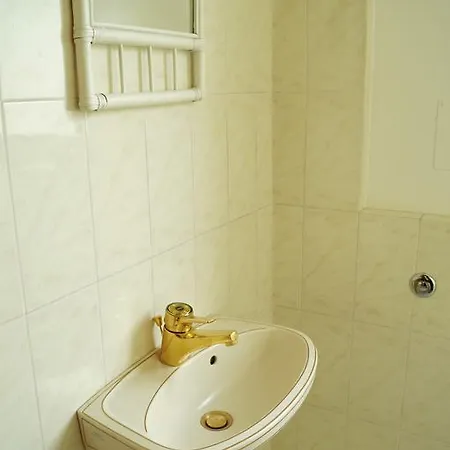 Apartment Wirrer *